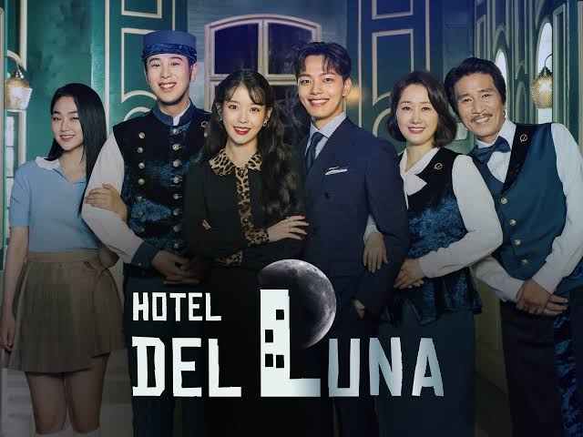 Hotel Del Luna