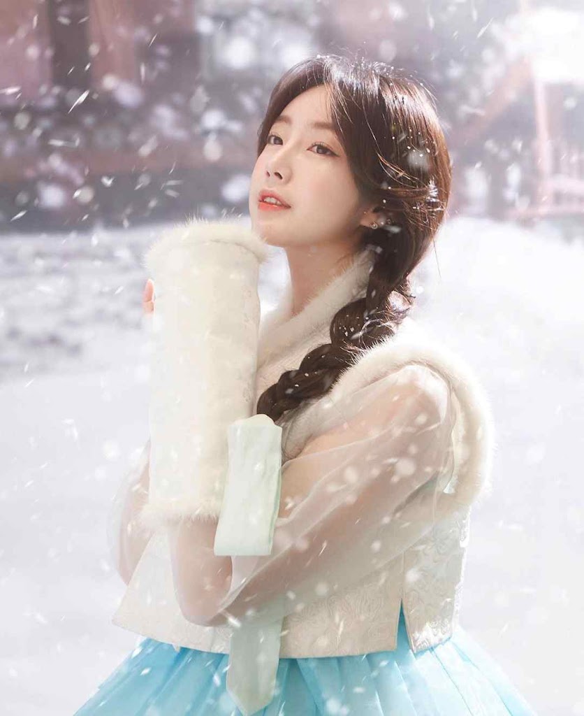 An Ji-Hyun As Kim Sun-A
