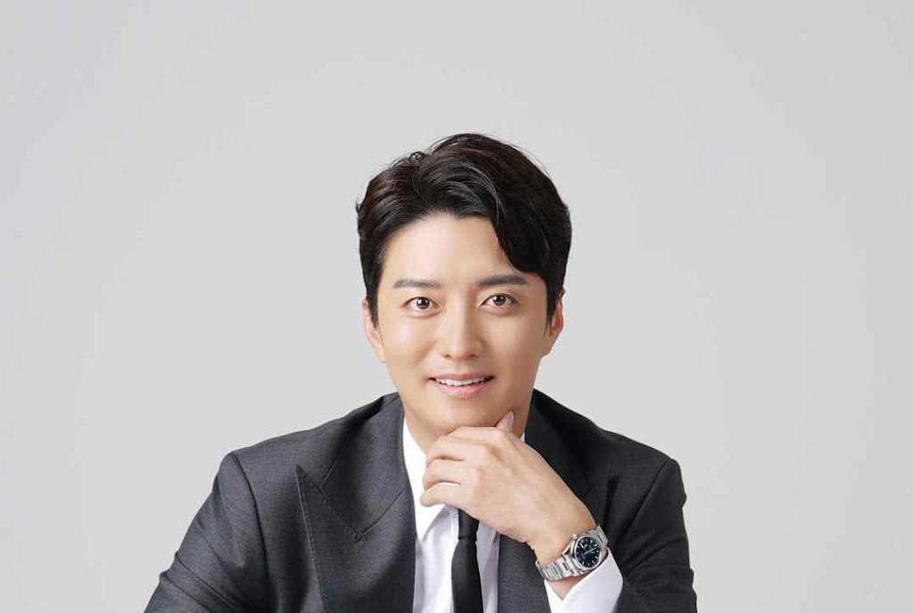 In Gyo-Jin As Myung-Woon