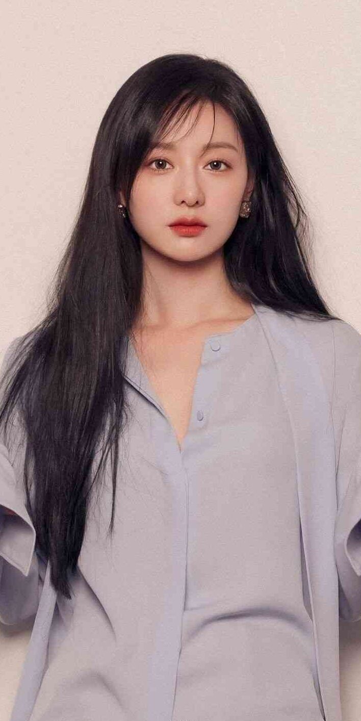 Kim Ji Won As Hong Hae In