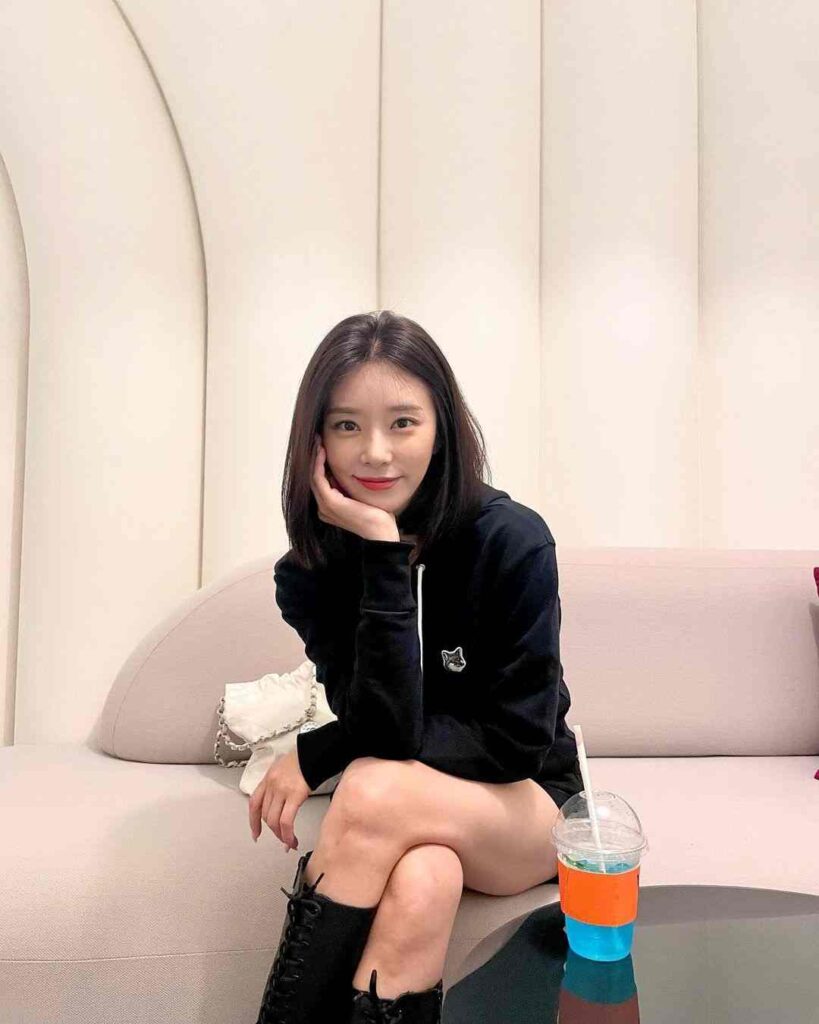 Lee Joo Bin 이주빈