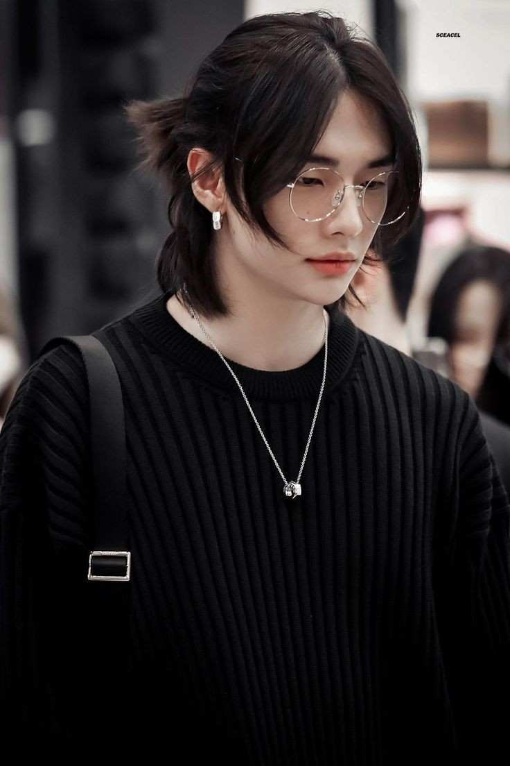 Hwang Hyunjin Biography, Age, Height And Birthday